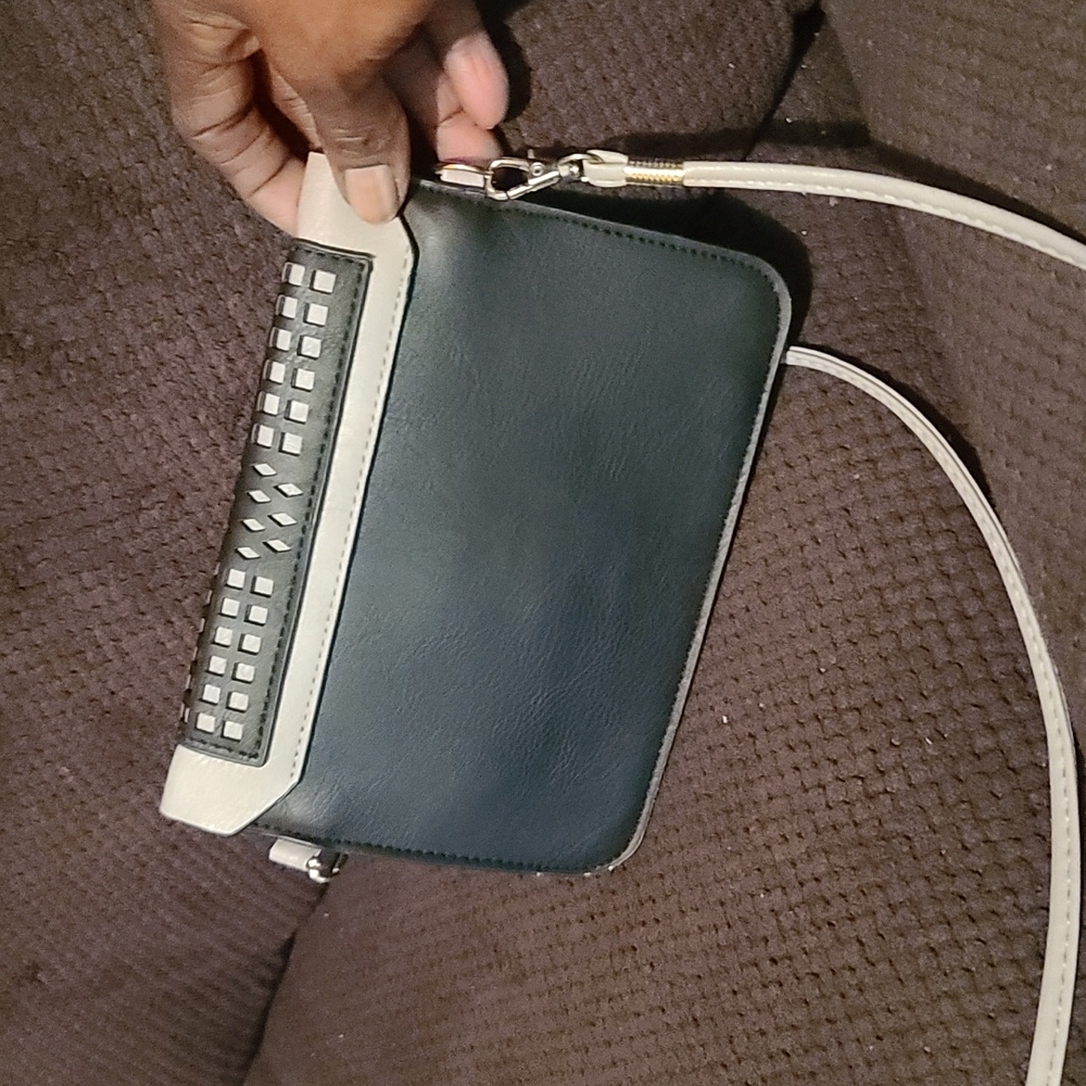 Purse - Picture 4 of 5